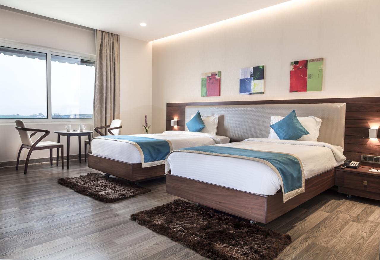 M Crown Hotel Σιλόνγκ Εξωτερικό φωτογραφία