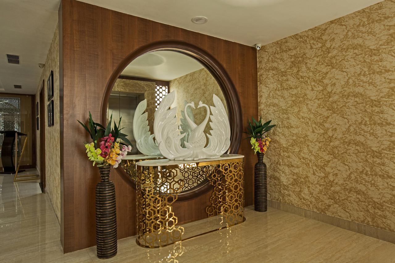 M Crown Hotel Σιλόνγκ Εξωτερικό φωτογραφία